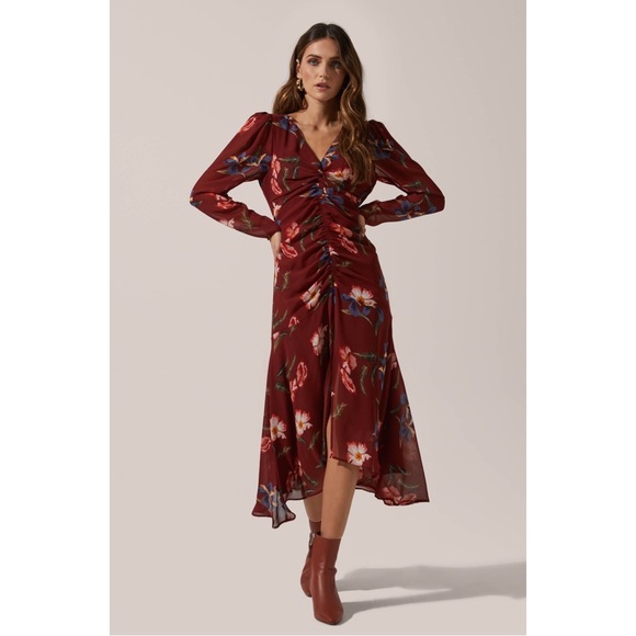 Astr Dresses & Skirts - ASTR Mauve Floral High Low Ruched Front Midi Dress Size Medium